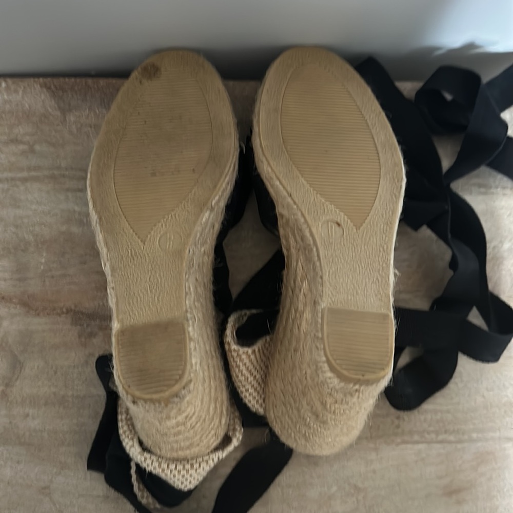 Early 2000’s Vintage Black Coach Espadrilles Sz 5 - Picture 3 of 3